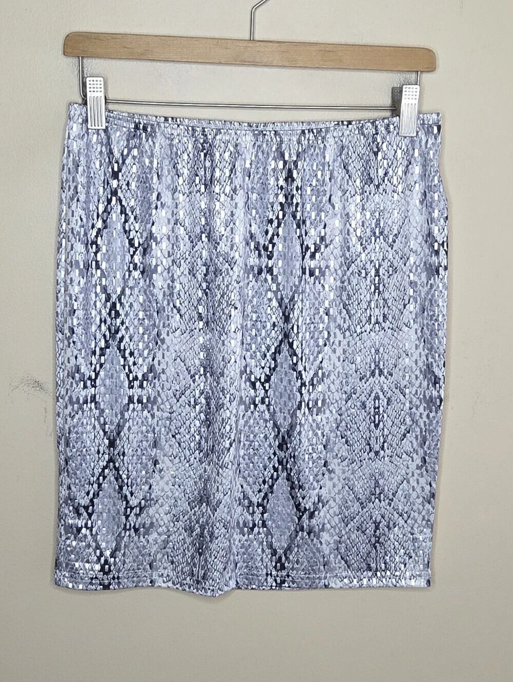 Lascana Black Gray Silver Shiny Snakeskin Print Mini Bodycon Skirt Size 8